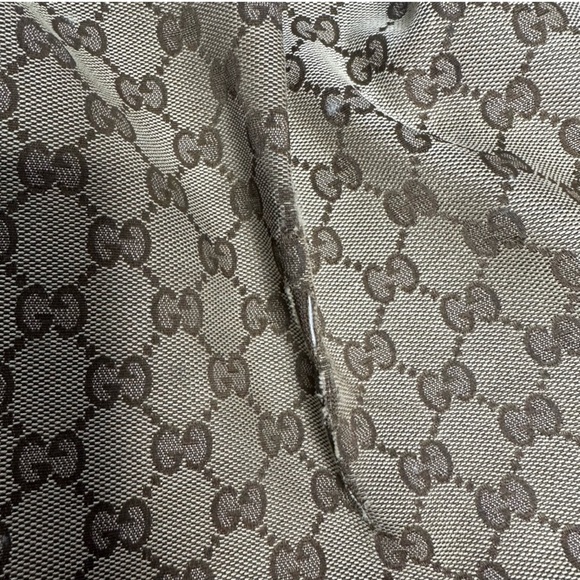 Gucci Medium Sukey Handbag - Picture 3 of 9